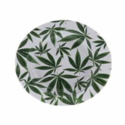 Metalen Asbak Wiet Leaves: Voeg een vleugje cannabisstijl toe aan je rookruimte met deze metalen asbak met wietbladontwerp. Perfect voor het veilig en netjes bewaren van as en peuken tijdens je rooksessies.