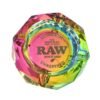 Rainbow Glass Ashtray van RAW: Een kleurrijk en functioneel glazen asbakontwerp van hoge kwaliteit.